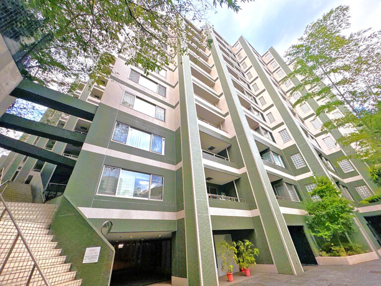 レジデンシア春日安藤坂 104号室